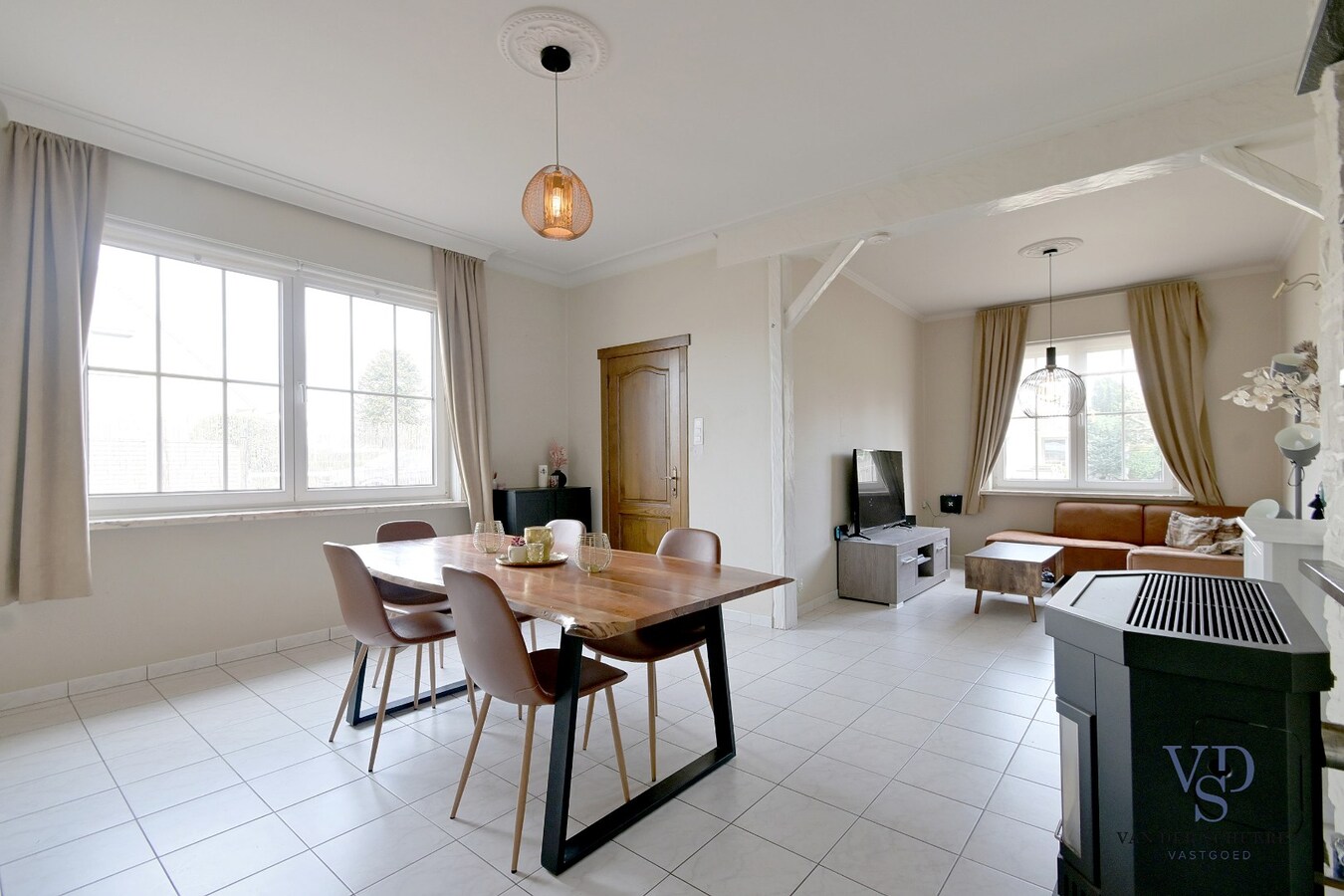 Degelijke Half Open Bebouwing 