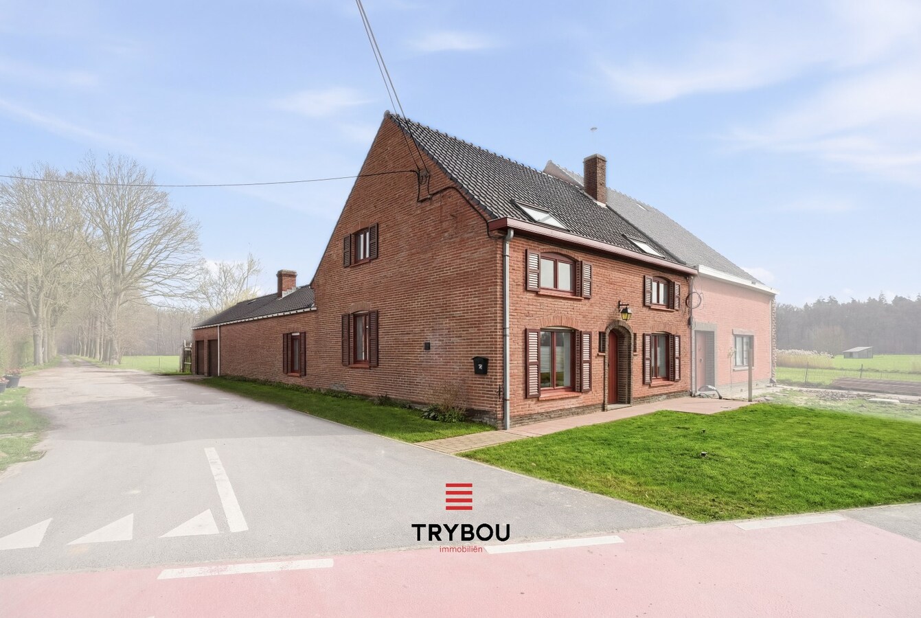 Ruime halfopen woning met 6 slaapkamers in Houthulst! 