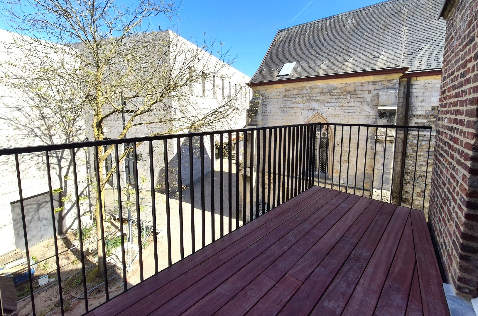 NIEUW APPARTEMENT MET TERRAS 