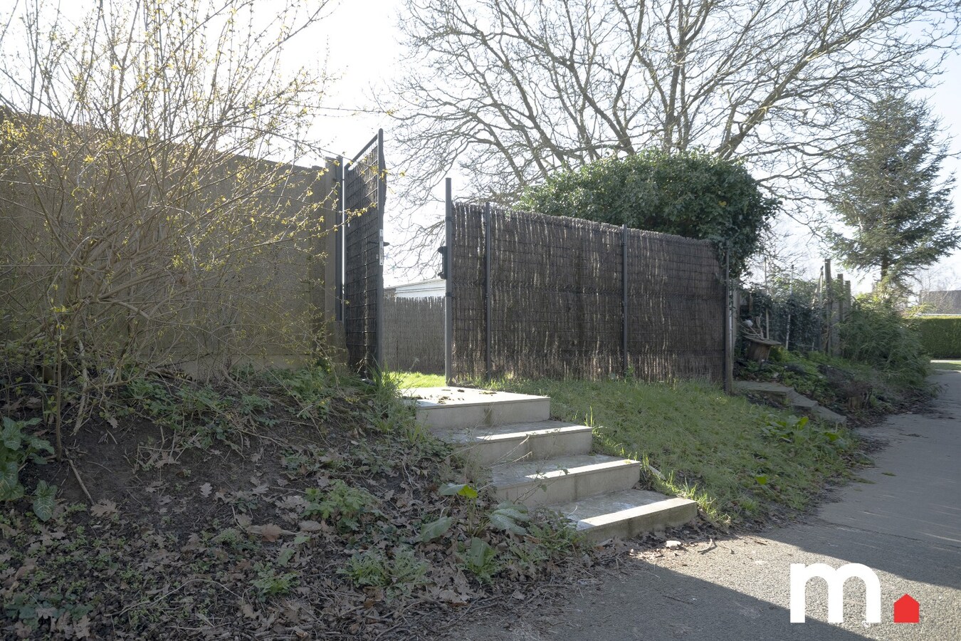 Instapklare woning met uitweg te Kortrijk ! TOPPER ! 