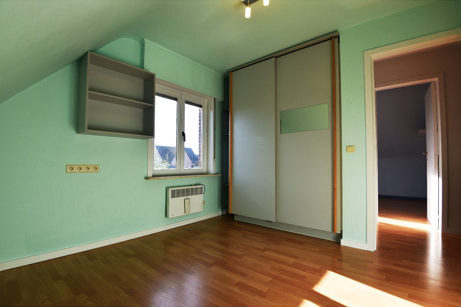 Open bebouwing met 3 slpks en tuin te Adegem 