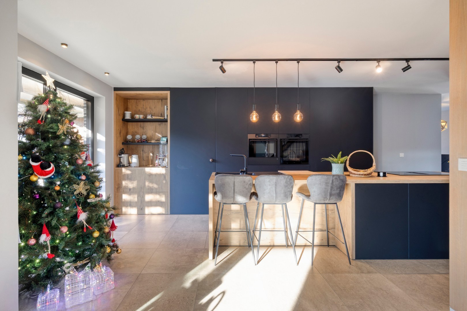 Rustig gelegen, energiezuinige gezinswoning met 4 slpk. nabij Lommel-centrum 