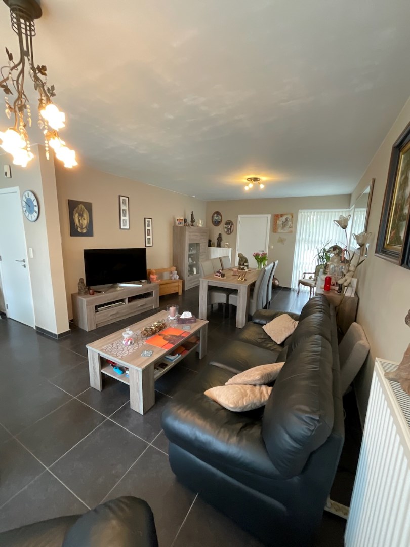 Half open bebouwing met 3 slaapkamers 