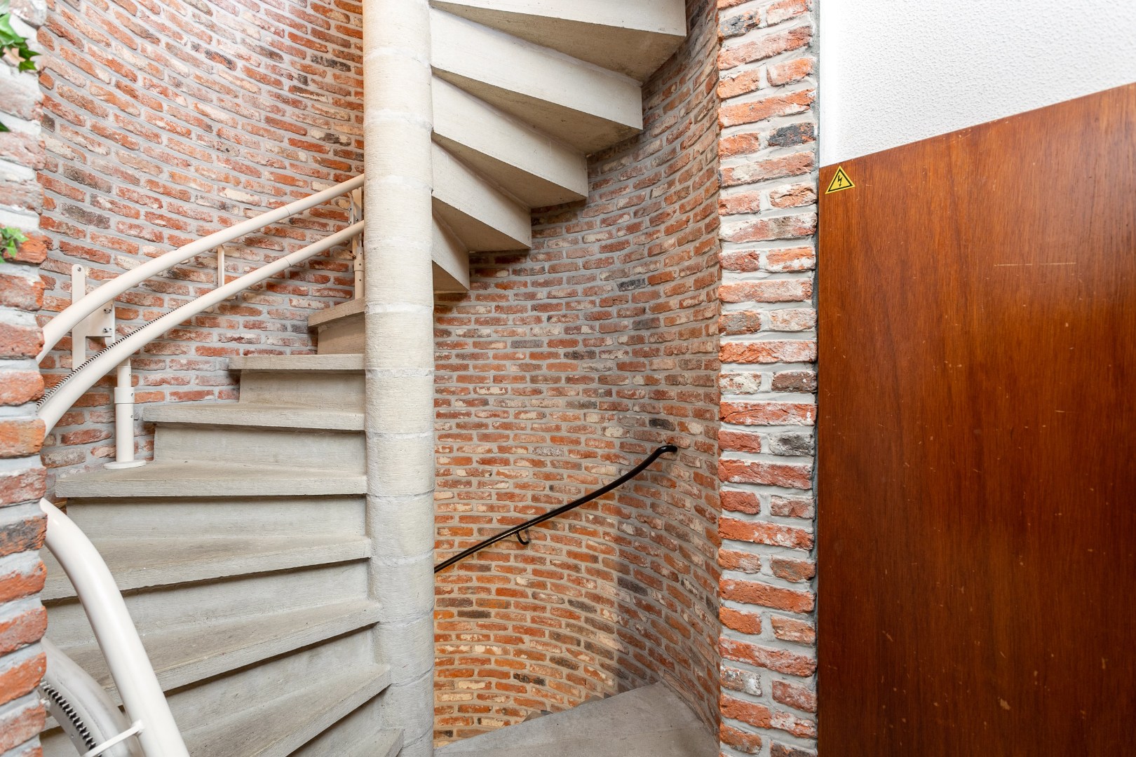 Ruim 3-slaapkamerappartement (EPC C) met terras en uniek zicht op de basiliek in hartje Halle 