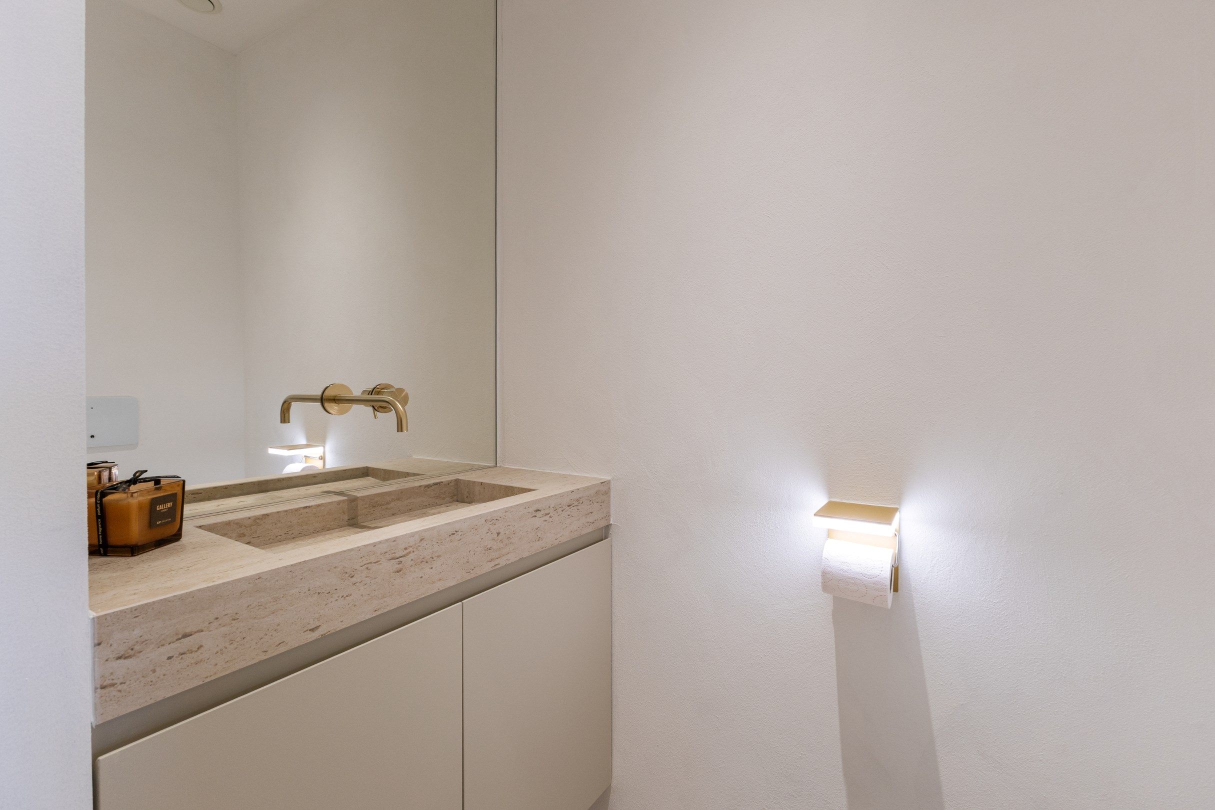 Charmant en instapklaar appartement te koop in Knokke op een toplocatie nabij de zeedijk, Kustlaan en Place m’as-tu vu. 