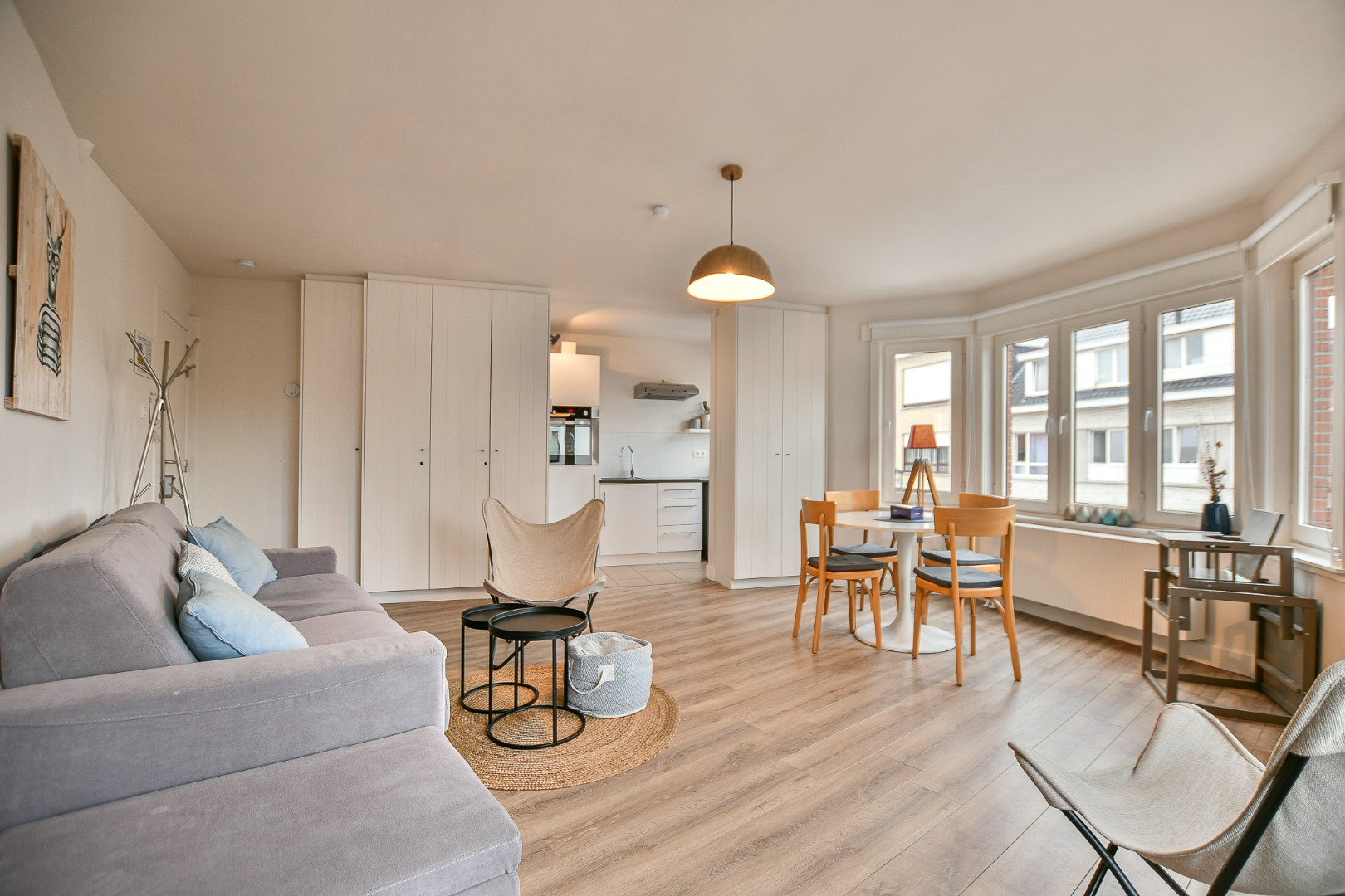 Lichtrijk éénslaapkamerappartement nabij centrum en bos in De Haan 