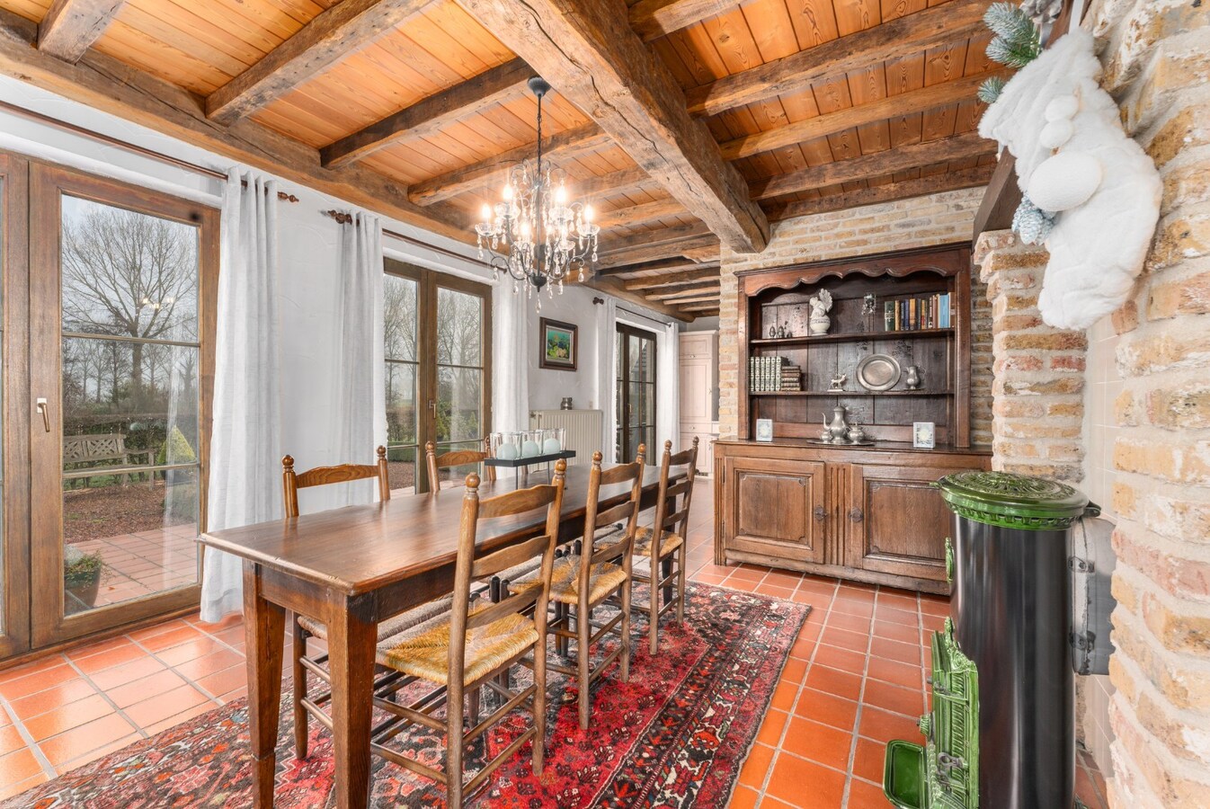 Charmante villa met open zicht in doodlopende straat te Sijsele 