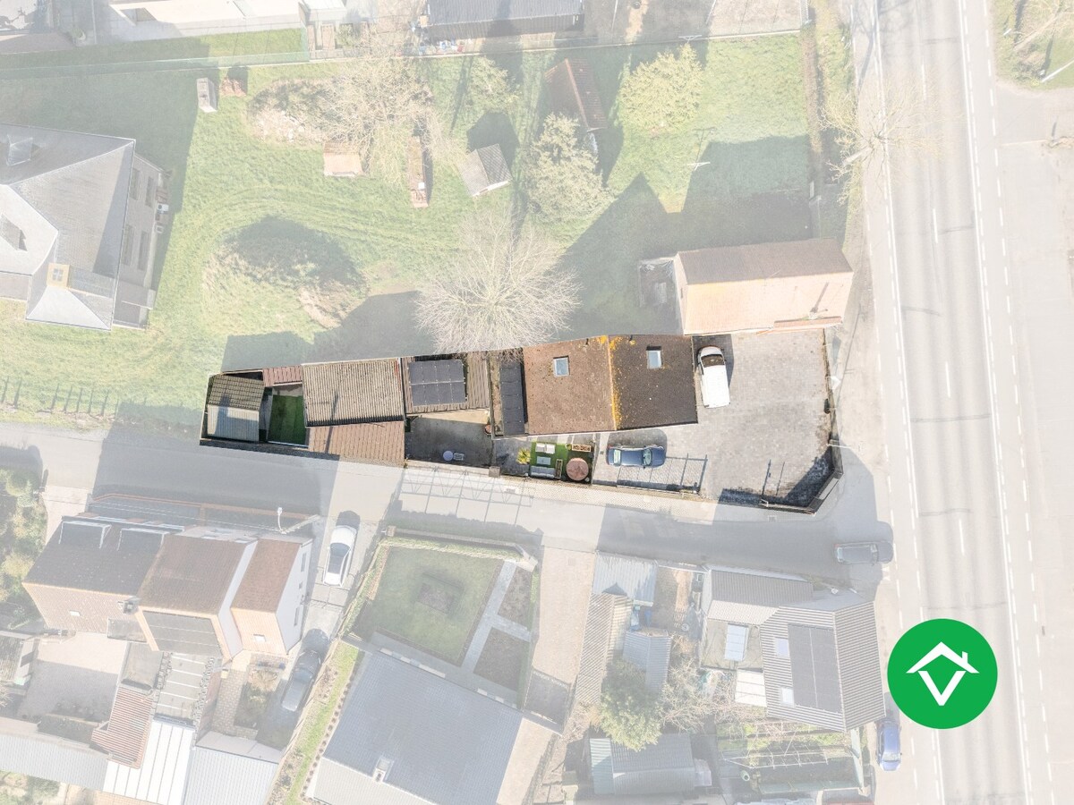 Functionele woning met drie slaapkamers, garage en ruime oprit te Ichtegem 