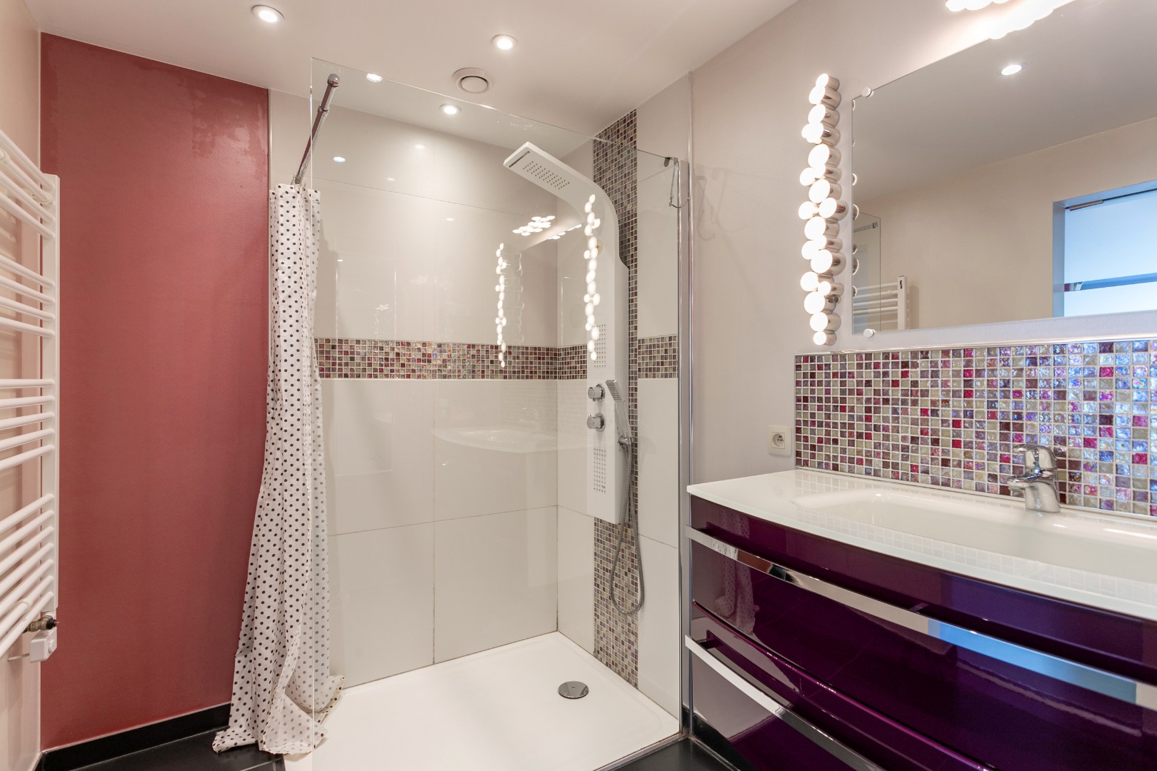 Vrijstaande woning met 4 slpks &amp; ruime tuin 