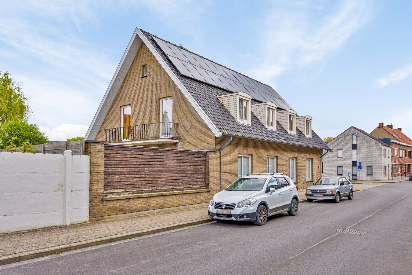 Zeer ruime woning met garage te koop in centrum Oudenaarde 