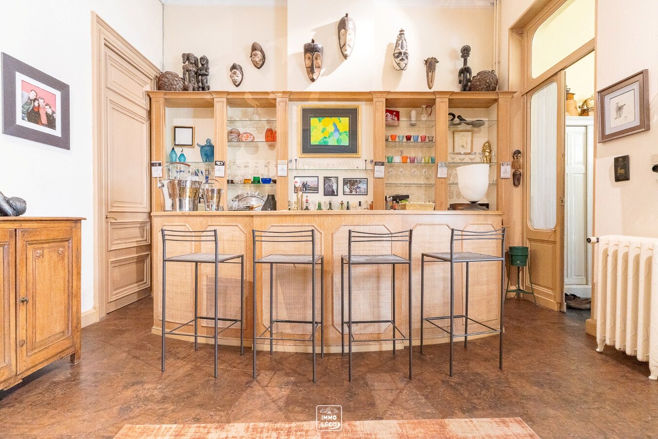 Maison de Maître chargée d'histoire, une propriété unique dans le centre-ville ! 