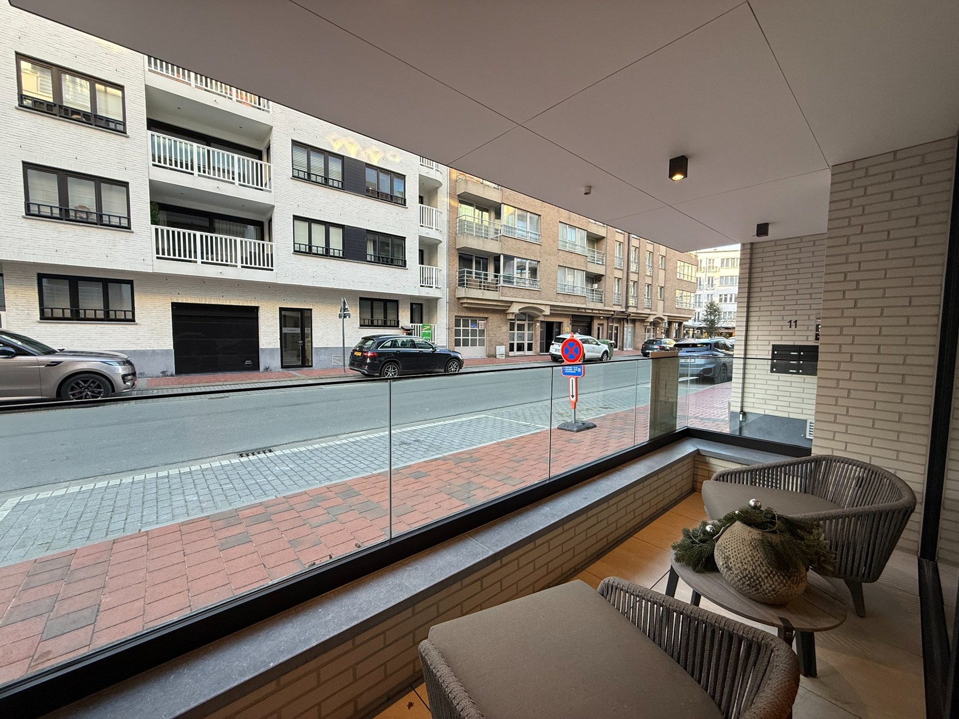 RESIDENTIE WATERVLIET - Gelijkvloers - Energiezuinig nieuwbouwproject met een hoogwaardige afwerkingen gelegen in het centrum van Knokke, nabij de Winkelstraten en op enkele meters van het strand. 