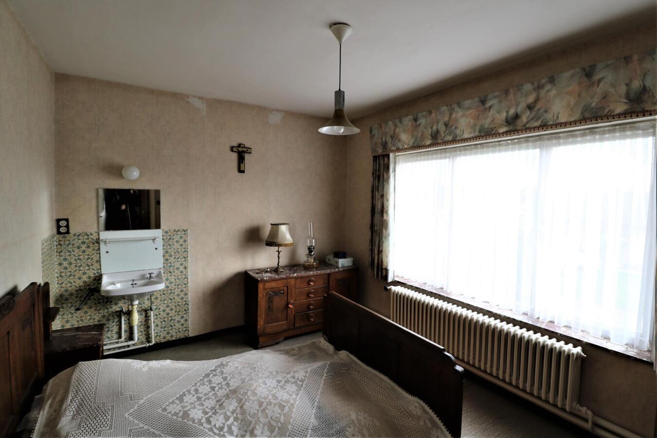 Rustige gelegen open bebouwing met bouwgrond op 2909 m² te Koekelare 