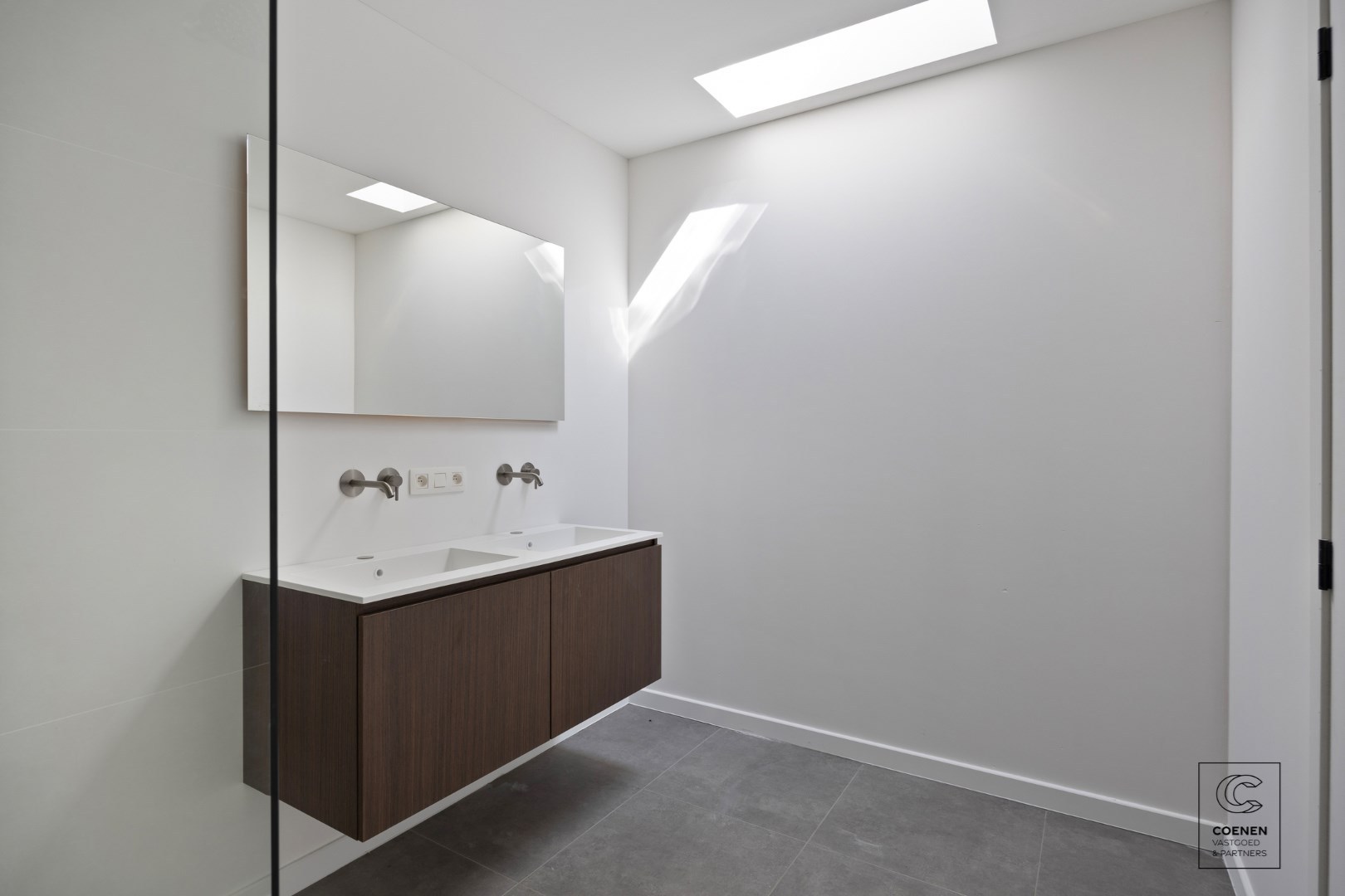 Prachtig, volledig gerenoveerde woning met 3 slaapkamers op een toplocatie te Turnhout! 