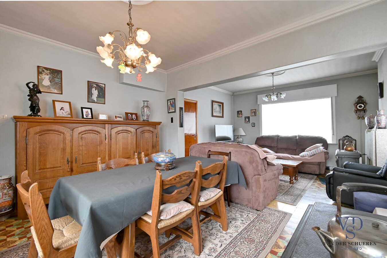 Degelijke Half Open Bebouwing. 