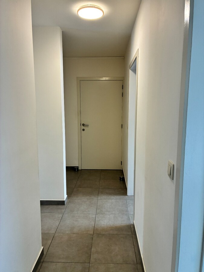 Gelijkvloers appartement mét ruim terras en garage 