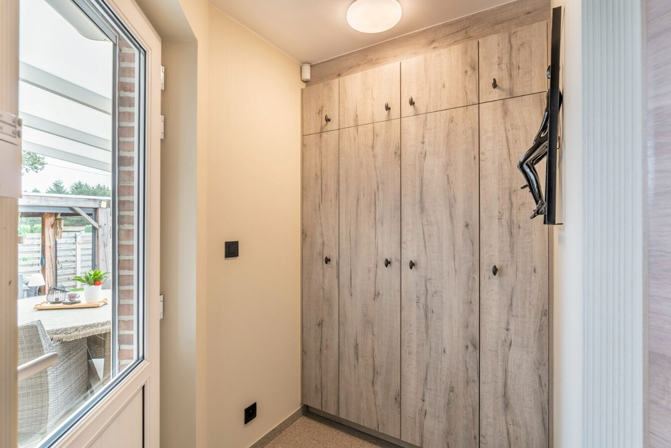 Gerenoveerde woning met tuin, garage en 3 slaapkamers in Opglabbeek - Perceeloppervlakte 684.00 - Bewoonbare oppervlakte 160.00 - Zuidoostelijke tuinoriëntatie 