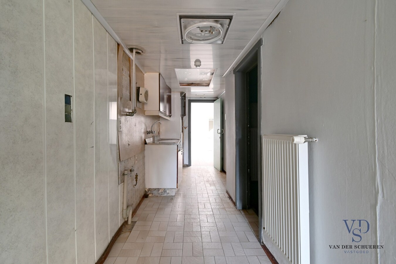 Uniek handelspand met woongedeelte in hartje Eine ! 