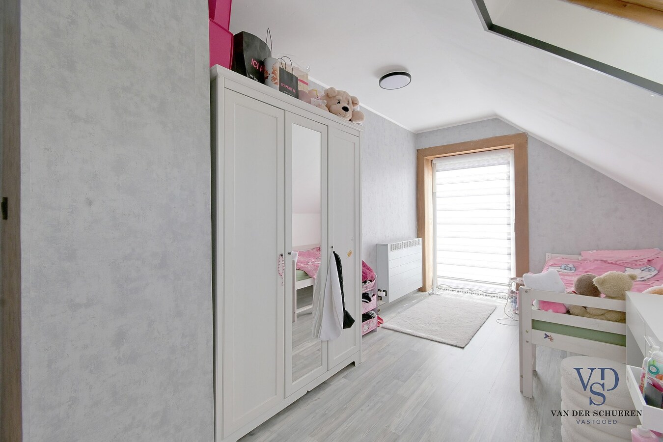 Tijdloze villa in residentiële wijk te Nazareth. 