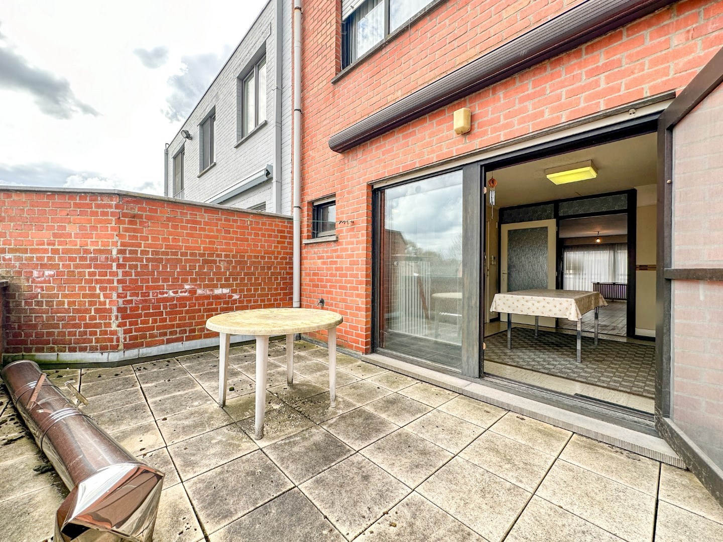 Stadswoning met potentieel, private garage, terras en tuin, mét lift, Torhout 