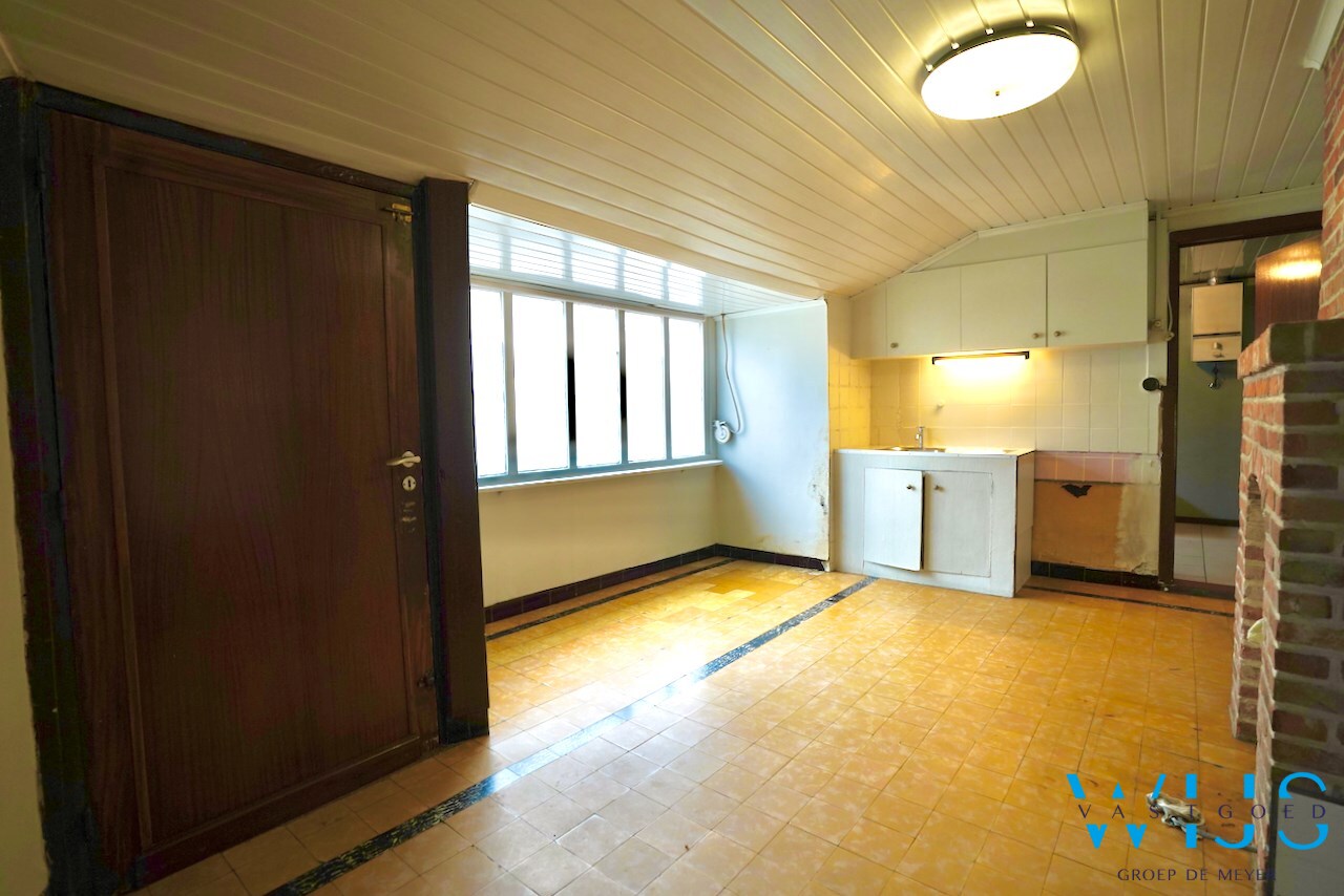 Te renoveren woning in centrum Ertvelde 