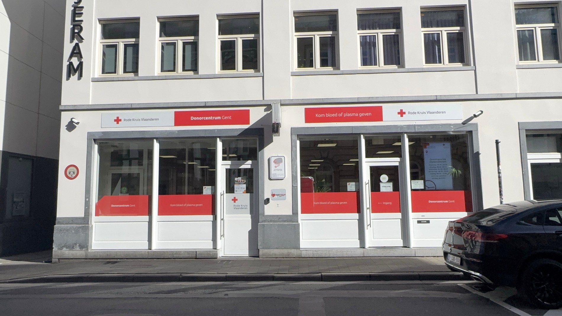 Commercieel gelijkvloers kantoor te huur in het centrum van Gent