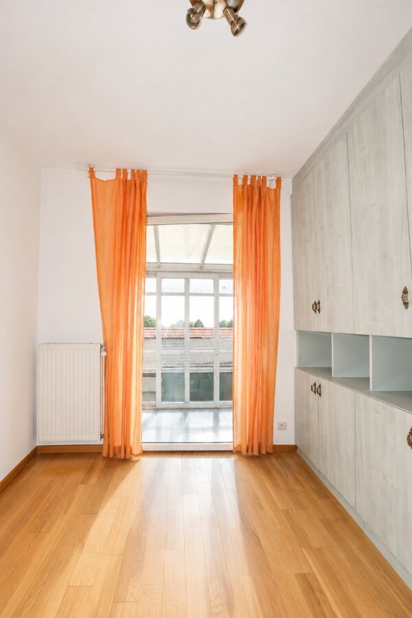 Te koop: Lichtrijk 2-slaapkamerappartement met dubbel terras en EPC-label B in hartje Sint-Niklaas! 