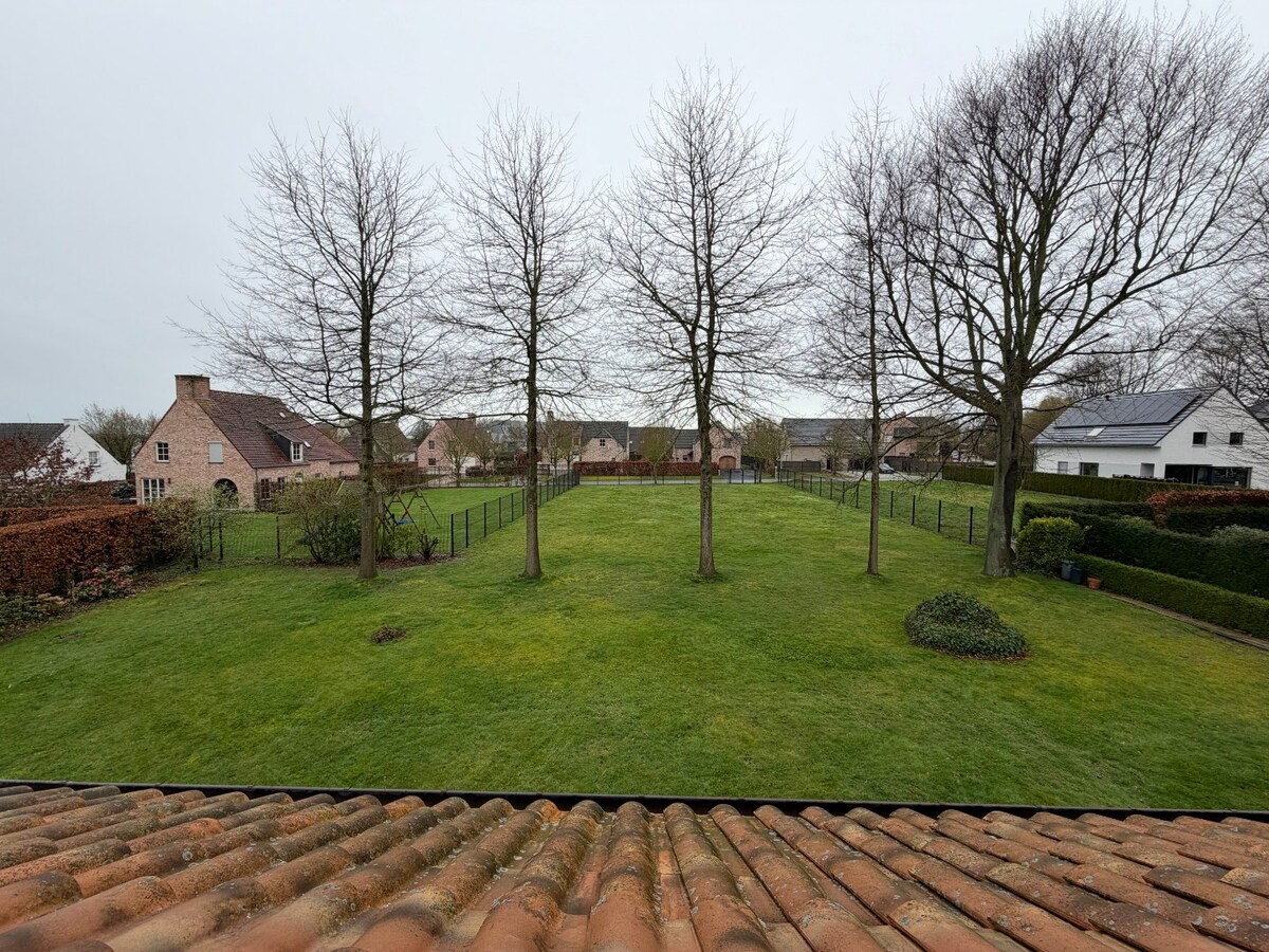 Ruime en rustig gelegen Spaanse villa te Dikkelvenne. 