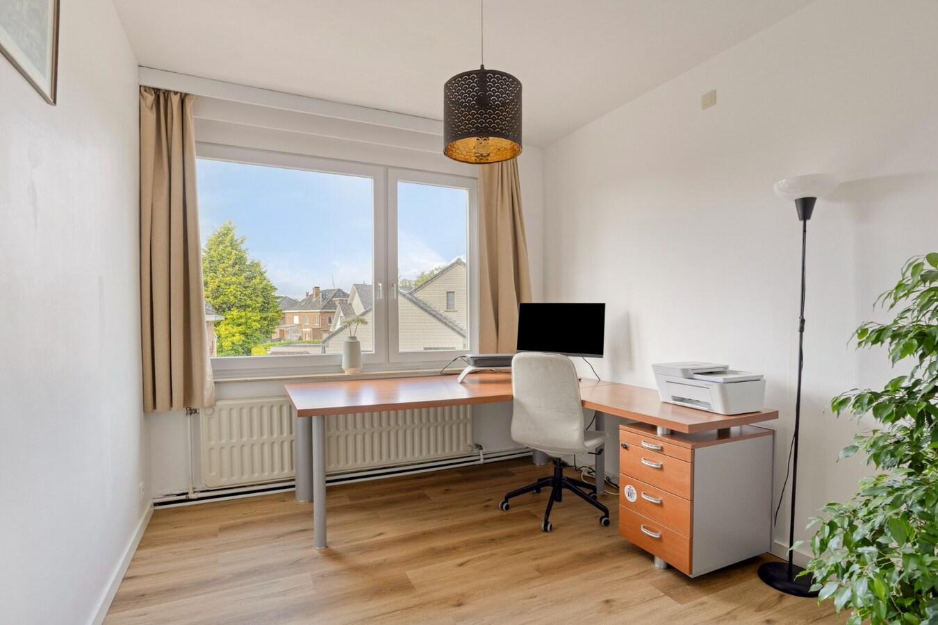 Prachtig HOB met 4 slaapkamers, garage en zonnige tuin 