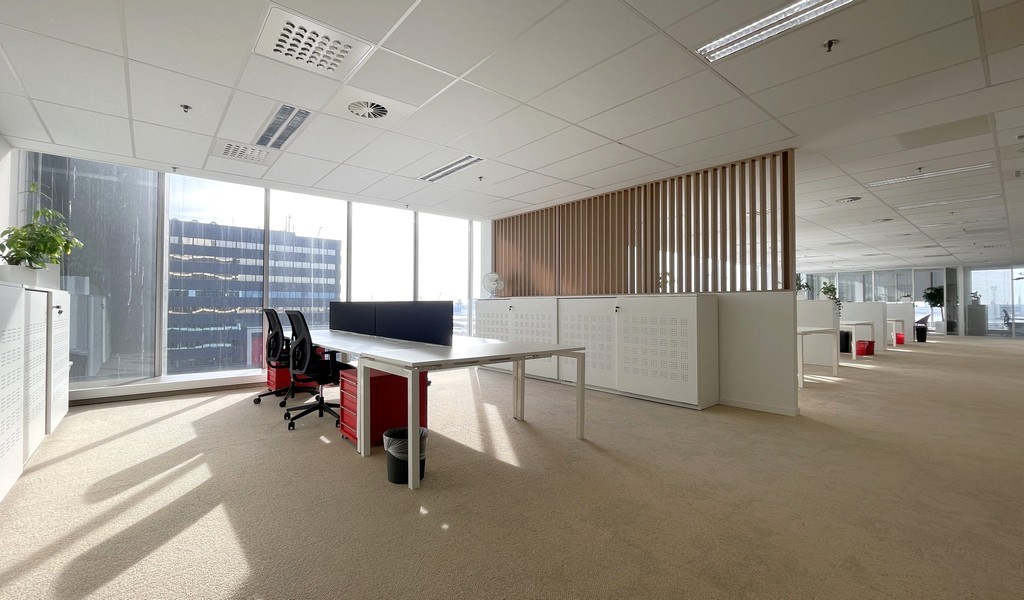 Vernieuwde kantoren te huur in Ahlers Building te Antwerpen