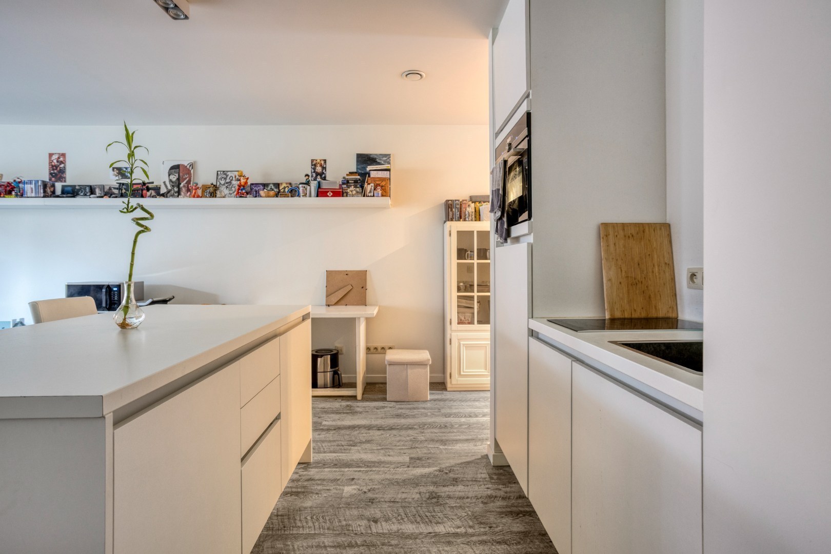 Recent en energiezuinig gelijkvloers appartement met 2 slpk. In Geel-centrum 