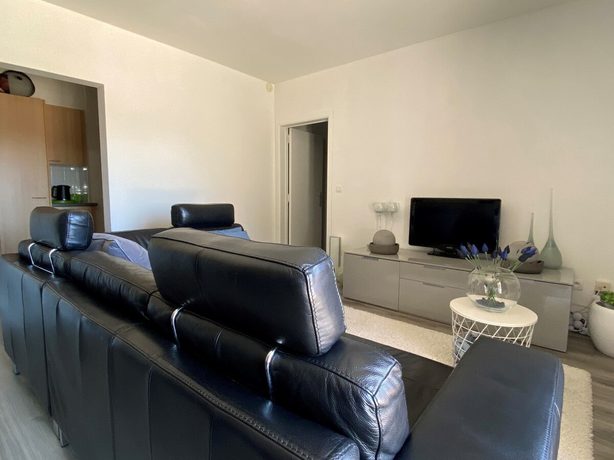 TE HUUR - INSTAPKLAAR APPARTEMENT TE HASSELT 