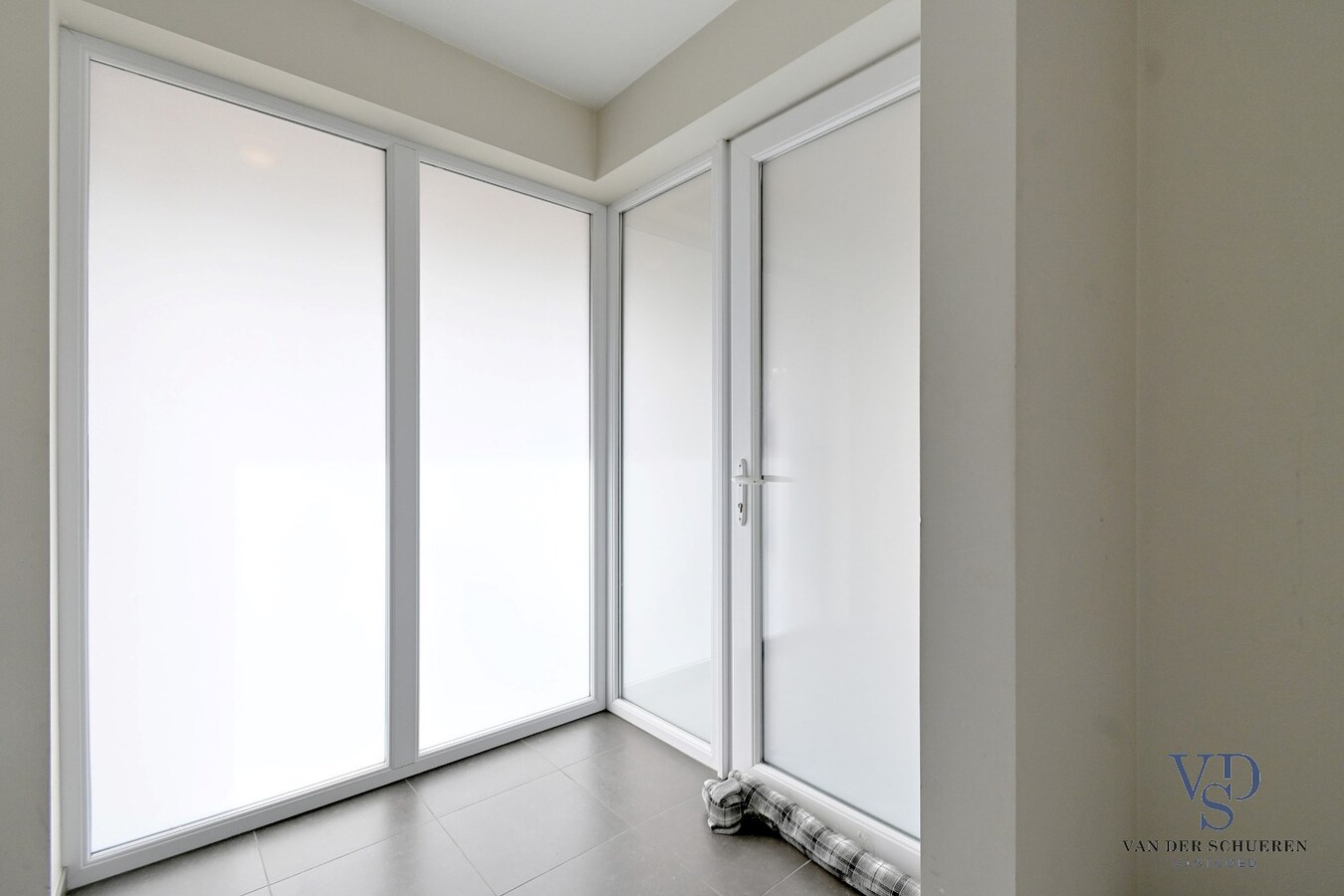 Gelijkvloers appartement.