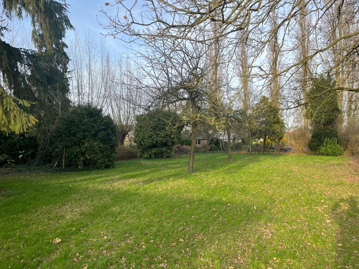 Ruime bungalowwoning. 