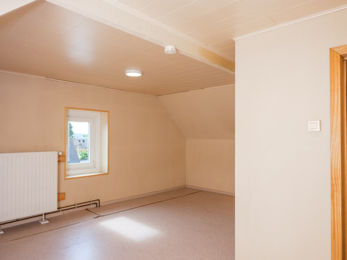 Half-open op te frissen woning met 3 slaapkamers te Gistel 