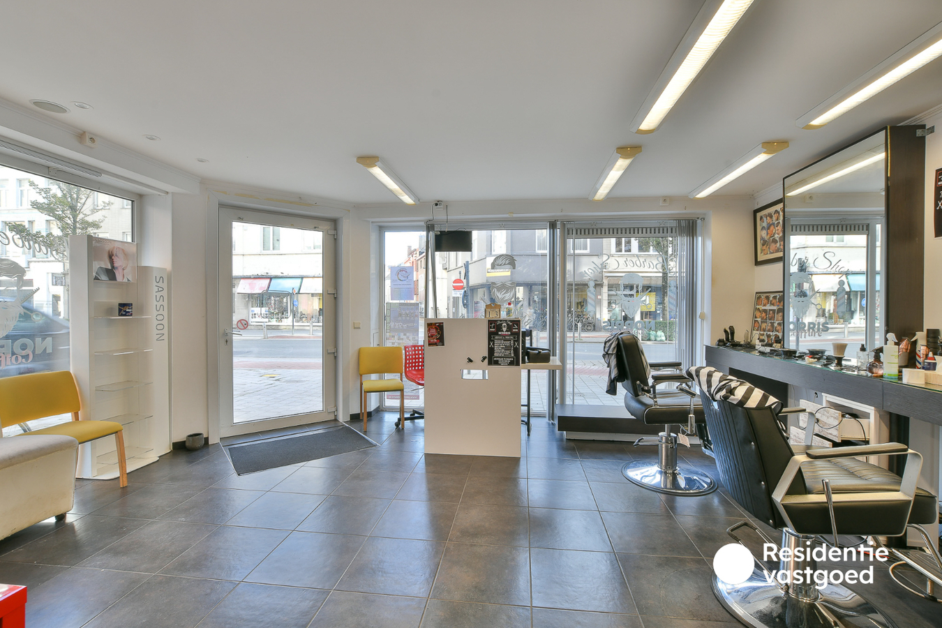Te koop commerciële winkel - Oostende