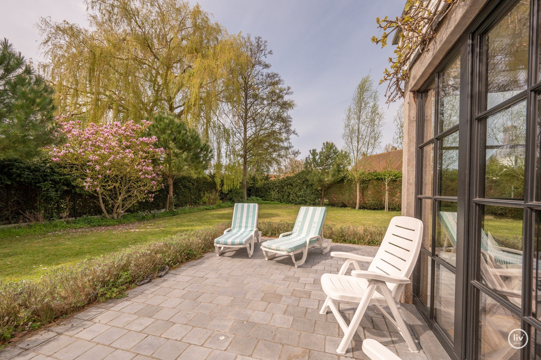 Opendeurdag Zaterdag 01/08 - tussen 11U-13u (Monikkendreef 41): Prachtige vrijstaande villa rustig gelegen te Monikkendreef op een mooi perceel van 1000m2. 