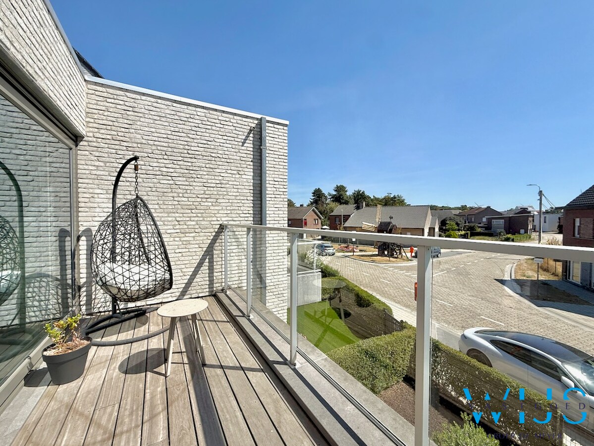Instapklaar &amp; energiezuinig appartement met garage te Ertvelde ! 
