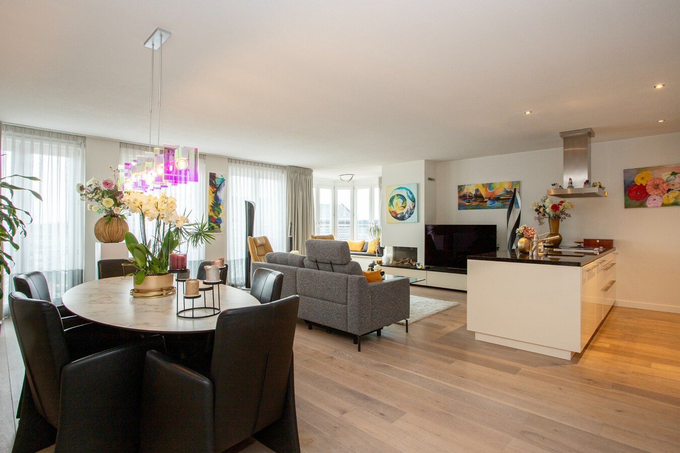 Wonen in het hart van Bladel, met ruimte, comfort en een royaal terras in misschien wel het mooiste appartement van Bladel. 