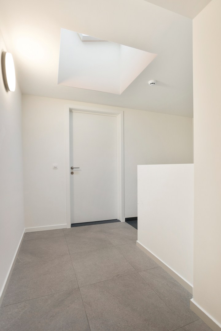 Recent en energiezuinig dakappartement met 2 slpk. in Geel-centrum 