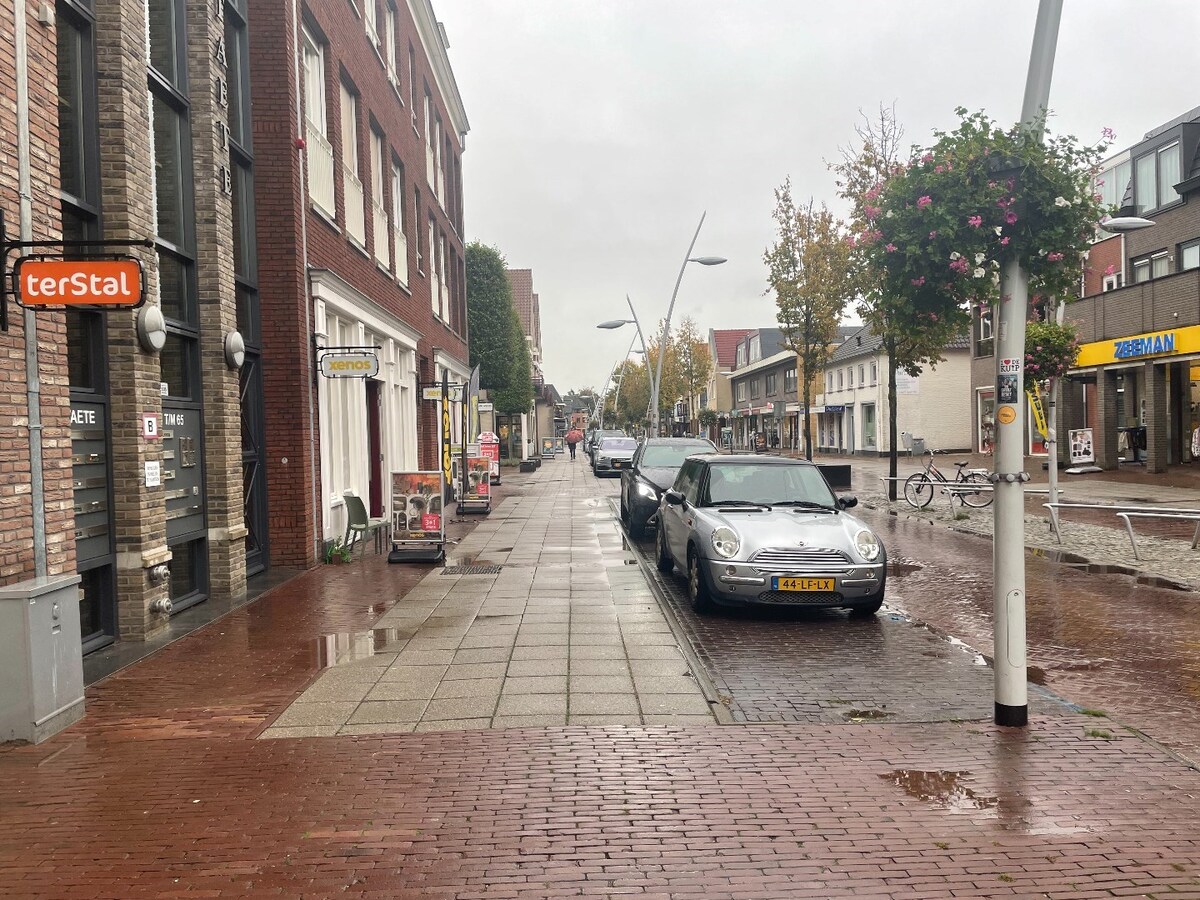 Zeer fraai winkelpand te koop in het prestigieuze Marktstaete complex in het centrum van Bladel (NB). 