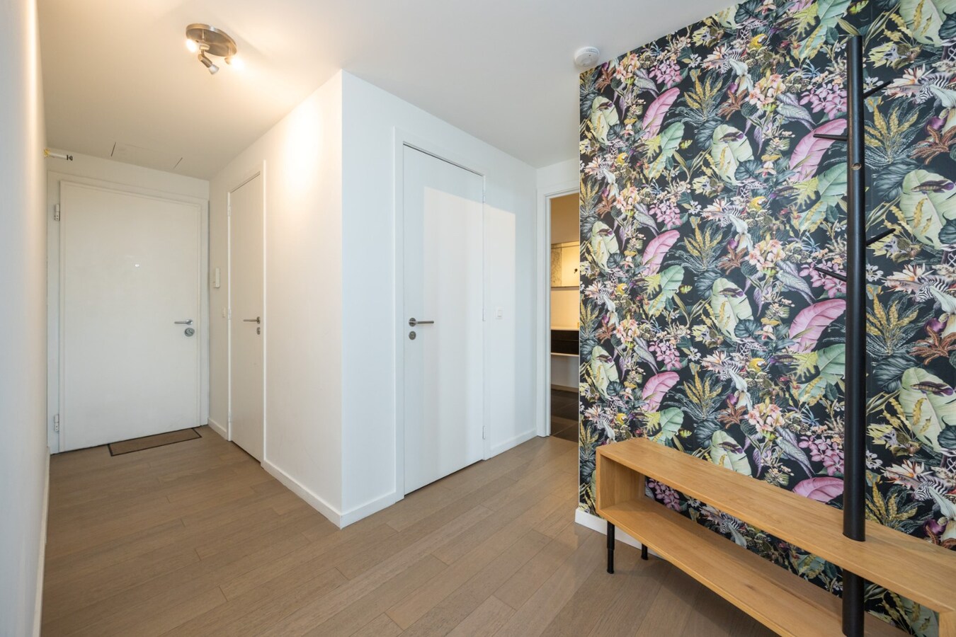 Stijlvol appt. met terras in de 'London Tower' op 't Eilandje! 