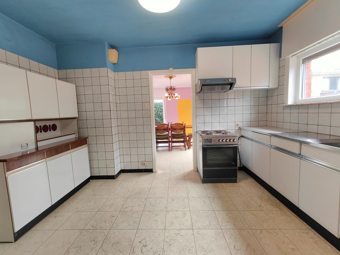 Halfopen woning met tuin en garage op 385 m² 