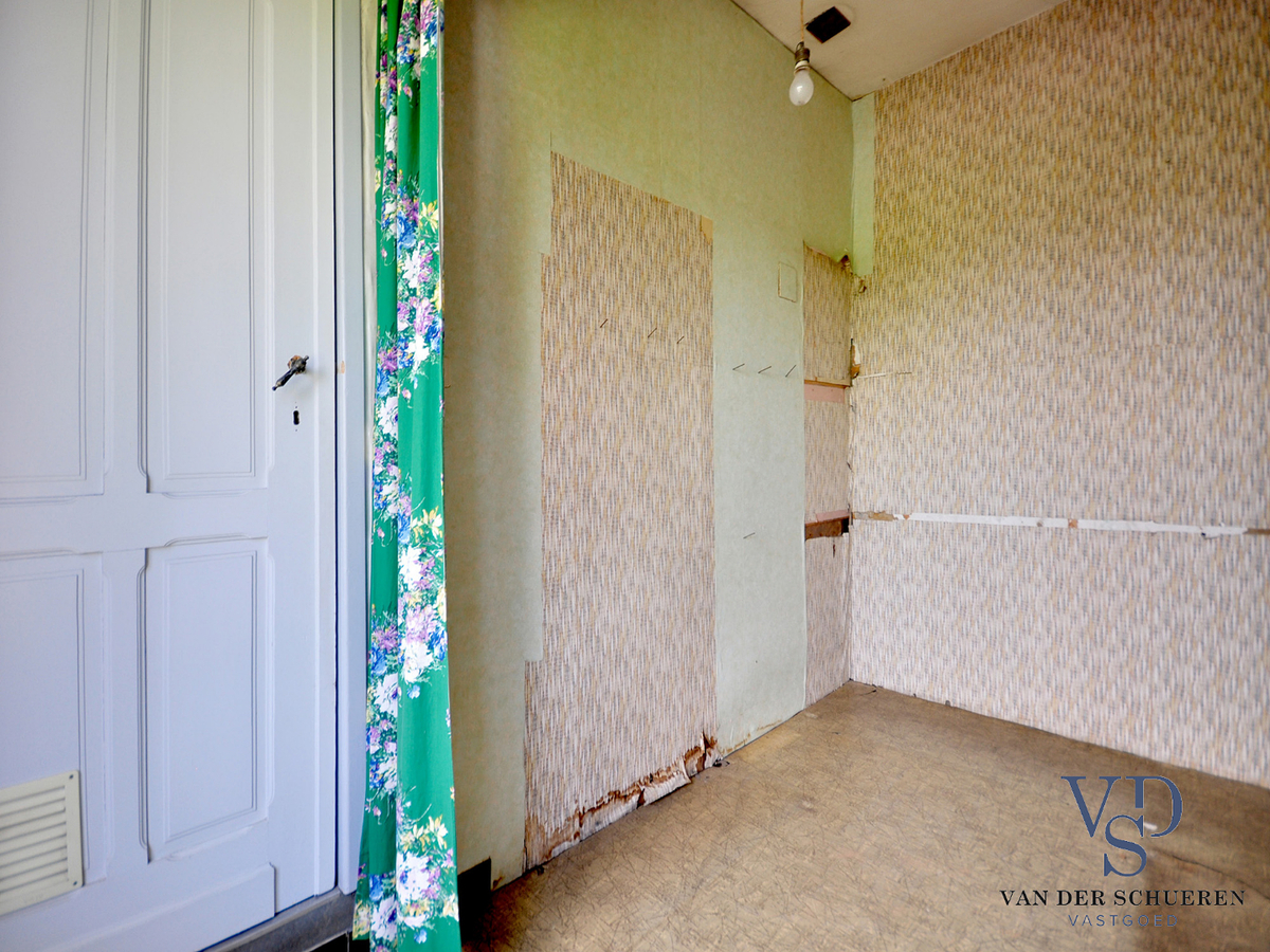 Degelijke en stijlvolle herenwoning. Uitstekend gelegen ! 