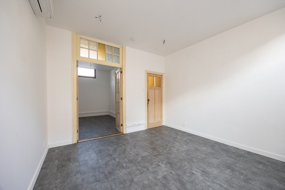 Ruime gezinswoning met grote koer (overdekt terras) nabij het Rivierenhof te Deurne 