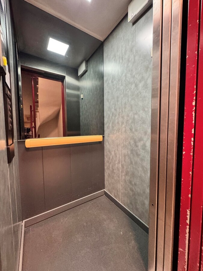 Appartement met 2 slaapkamers en autostandplaats in centrum Leuven 