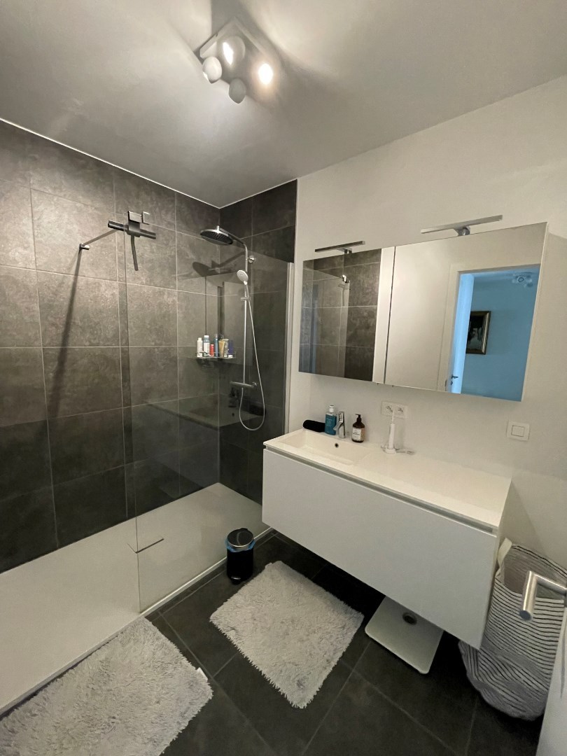 Appartement met 2 slpk en garage 