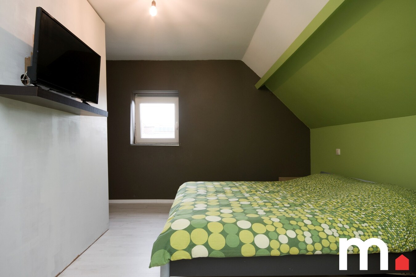 HOB op 734m² met uitweg achteraan EPC B  en multifunctionele ruimte van 48m² te Izegem! 