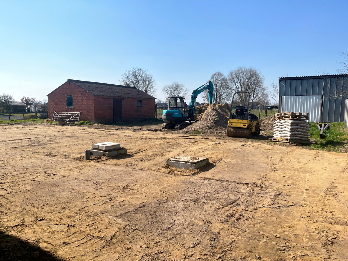 Moderne, hoogwaardige half open bebouwing te Eke ! 