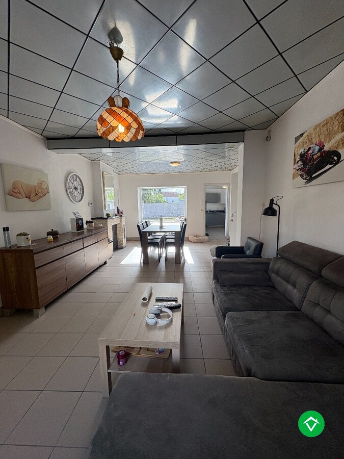 Halfopen bebouwing in Oudenburg (Ettelgem) met 4 slaapkamers en tuin 